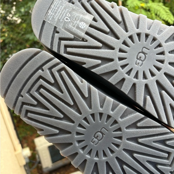 UGG Classic Mini Mod Men’s Size 7 & 11 Black Hybrid Weather Boots | 1158231 - Picture 4 of 6